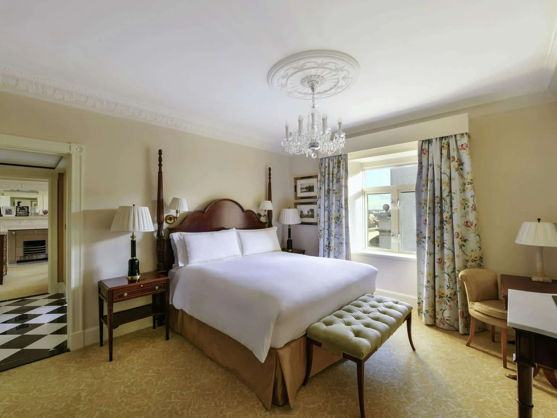 The Savoy_London_Deluxe Junior Suite - Partial River View 01_VIP Trips for Kids