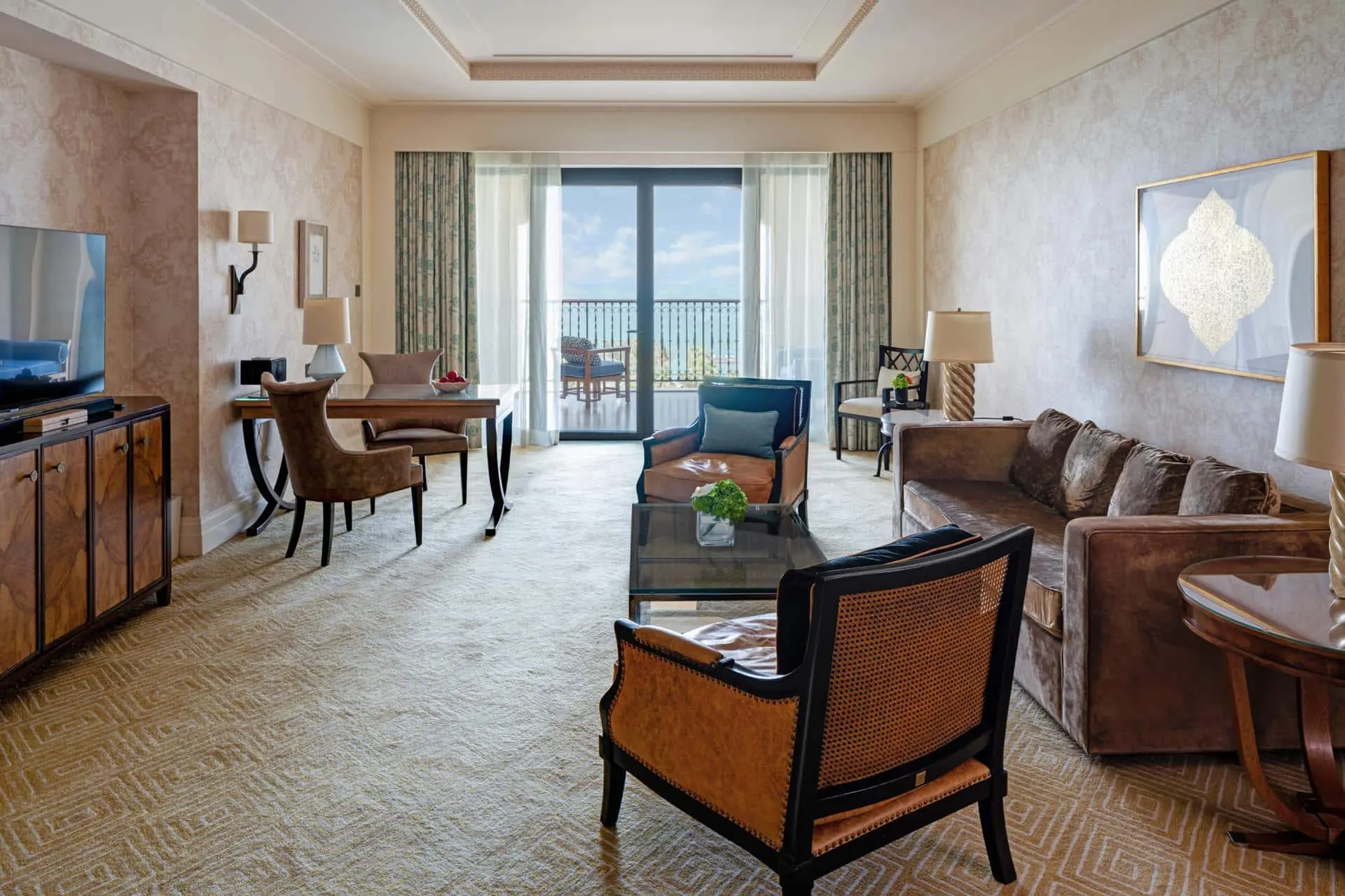 Jumeirah Sea View Suite 02