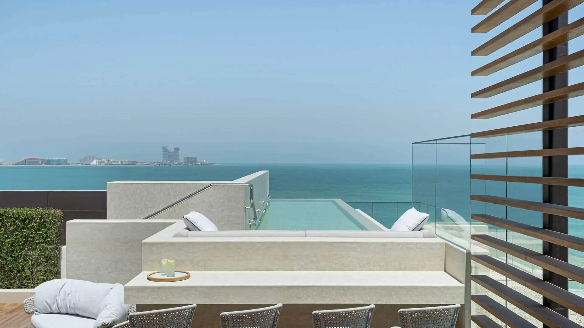 Royal Penthouse - Private Pool 01