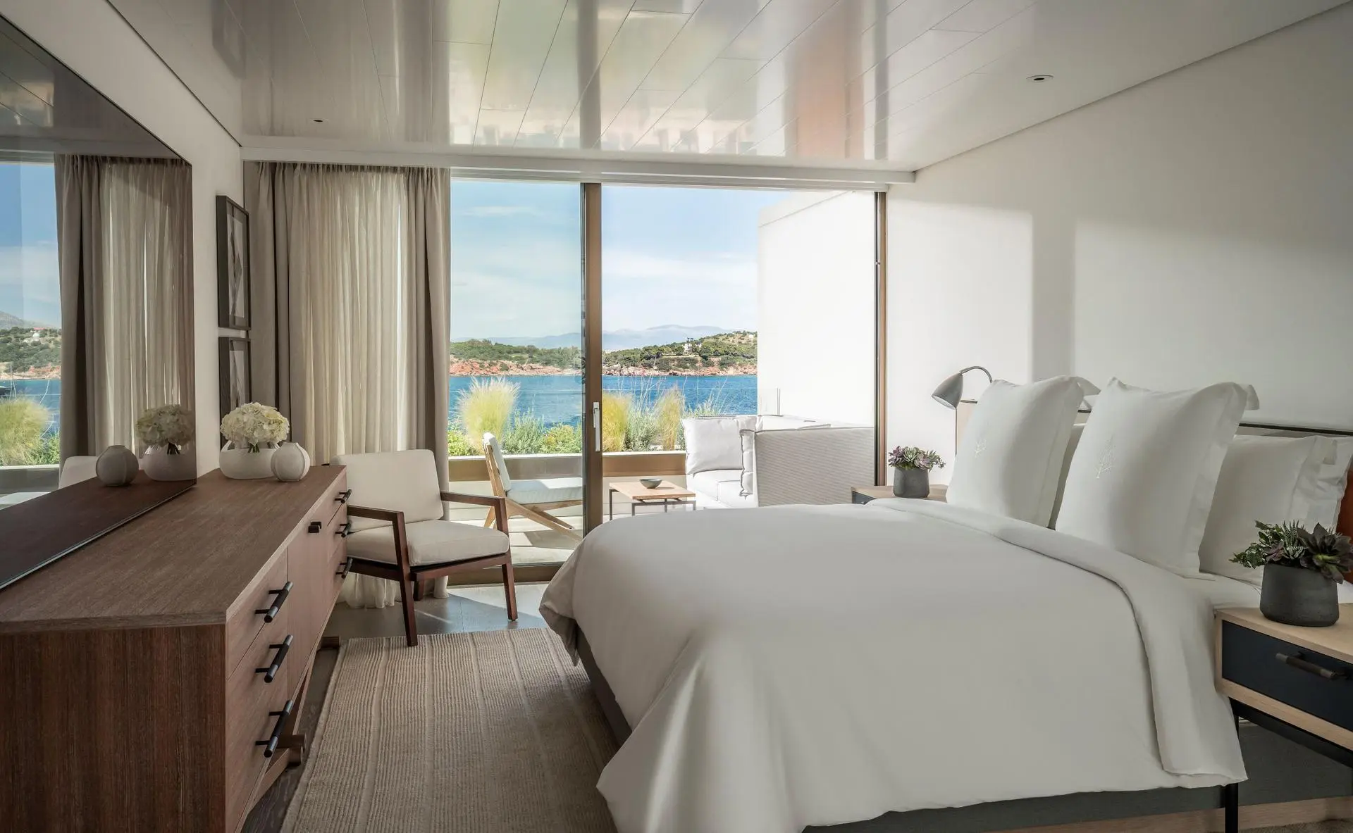 1-Bedroom Nafsika Sea View Suite 05