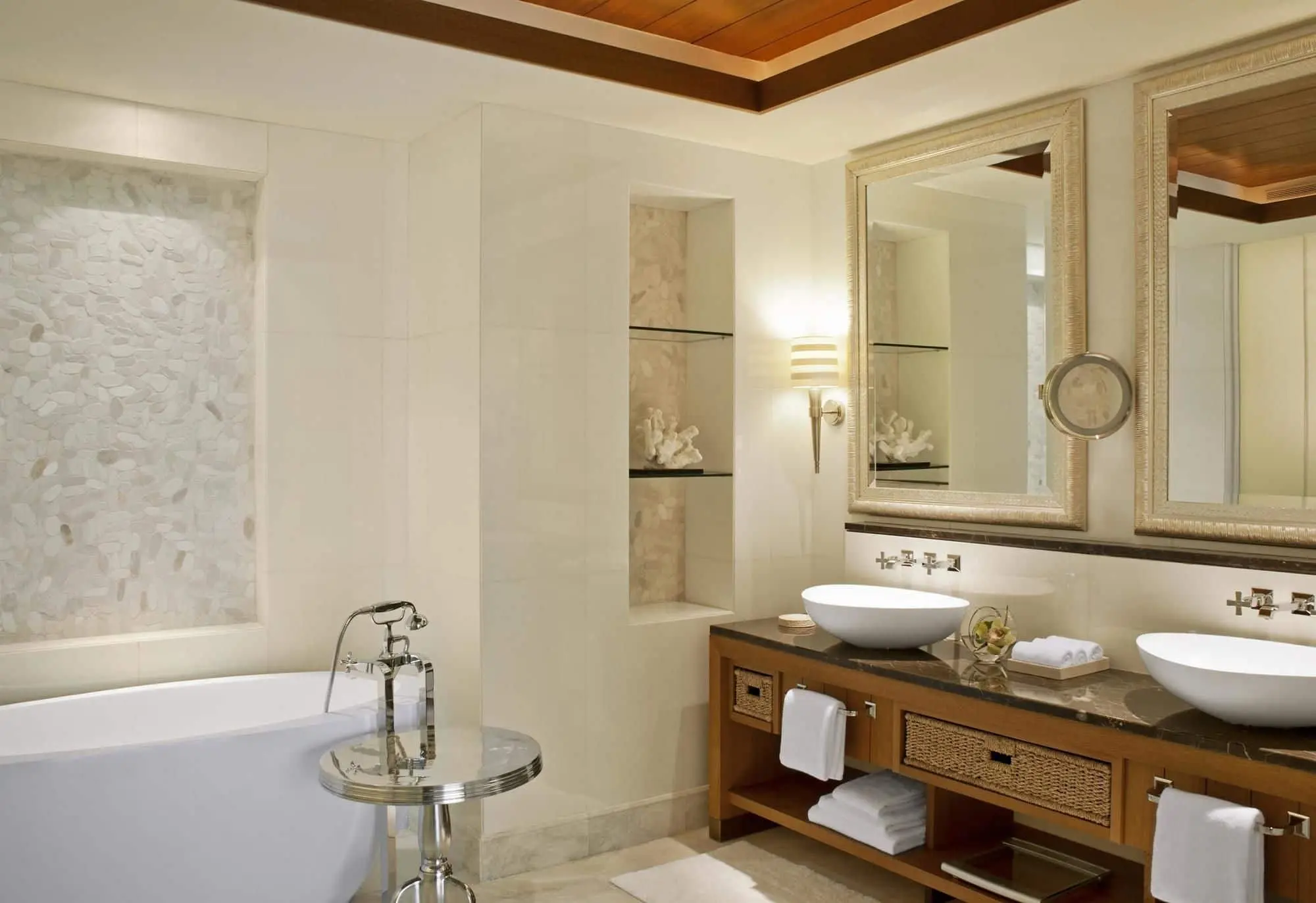 Ocean Suite Bathroom 01