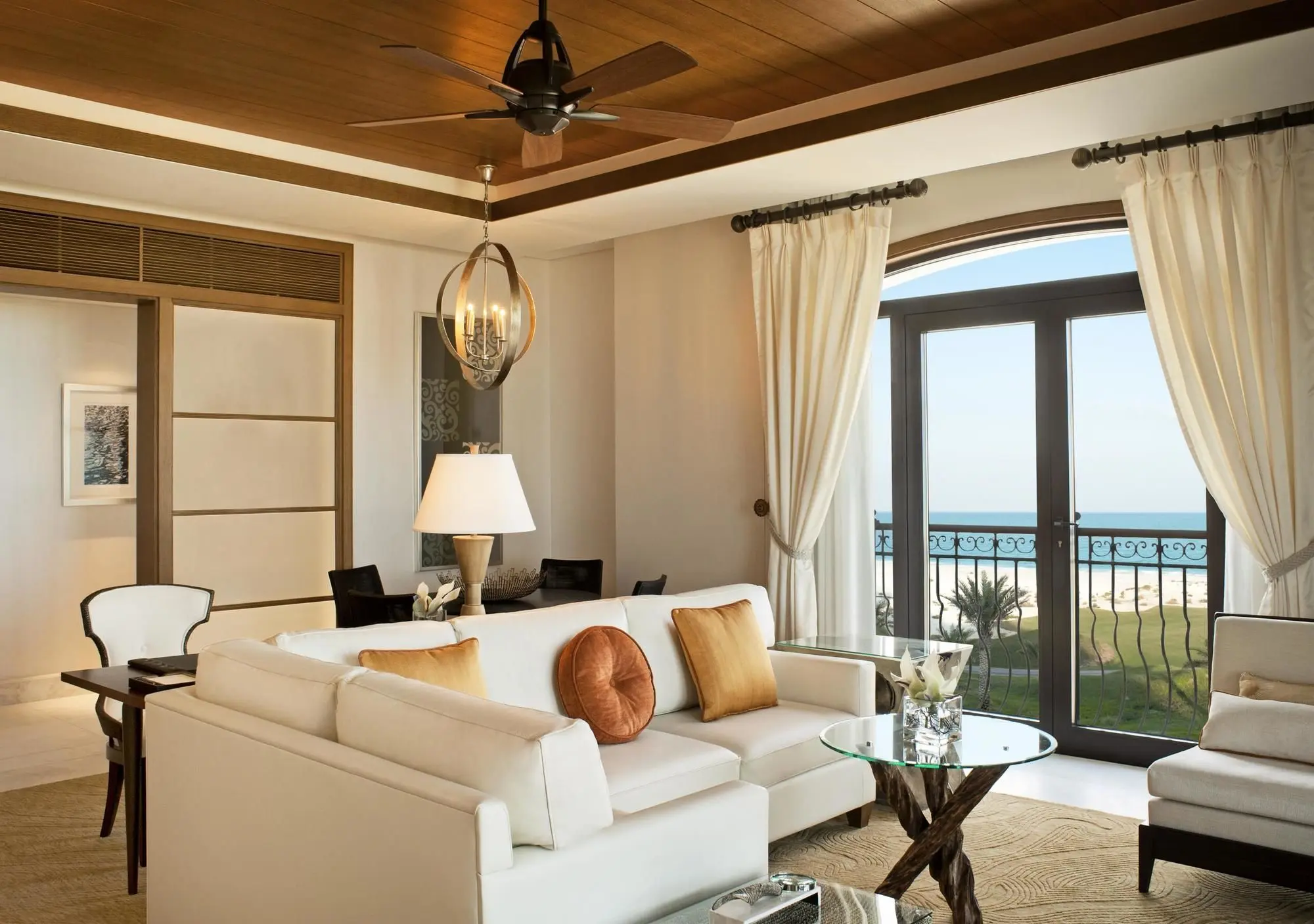 Ocean Suite - Living Room 02