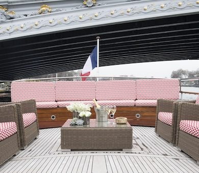 Paris Luxury Private Seine River Cruise